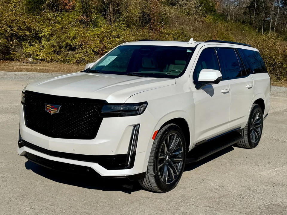 2022 Cadillac Escalade 5th Gen - Image 2 of 21