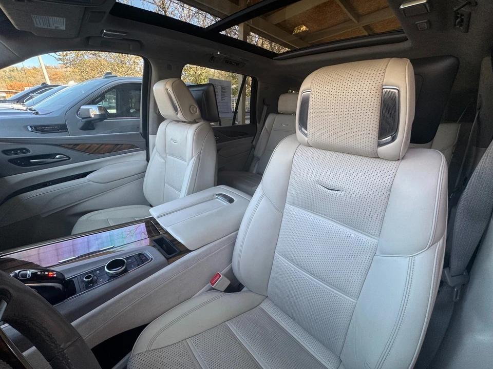 2022 Cadillac Escalade 5th Gen - Image 10 of 21