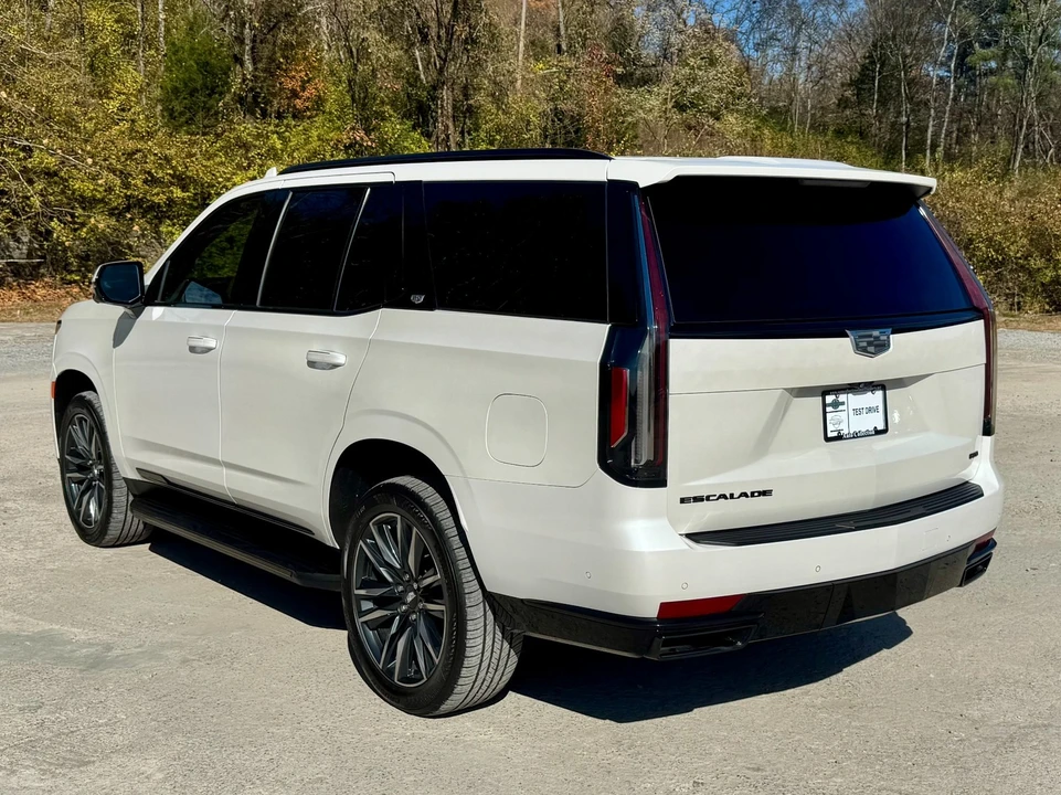 2022 Cadillac Escalade 5th Gen - Image 4 of 21