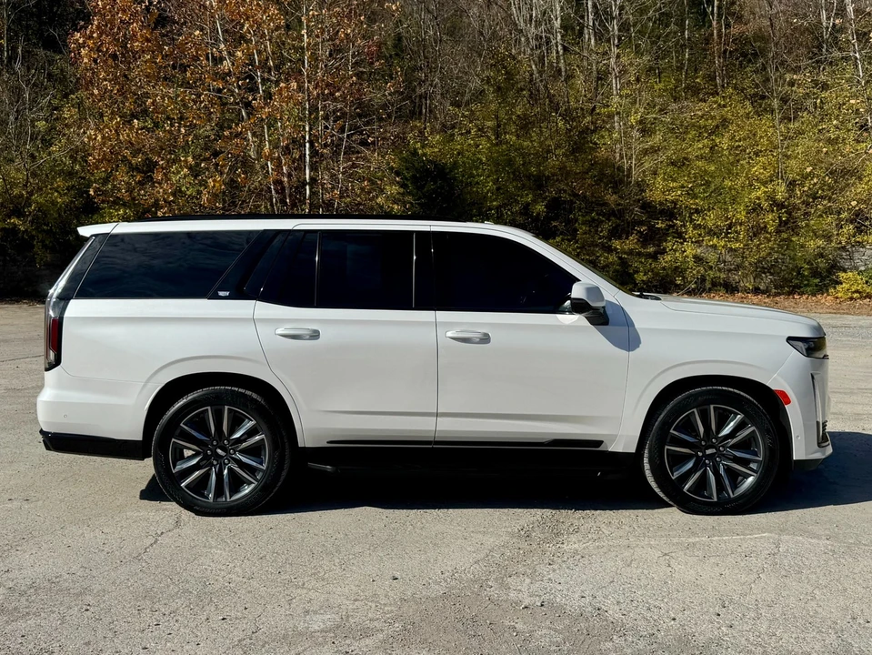 2022 Cadillac Escalade 5th Gen - Image 7 of 21