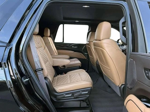 2022 Cadillac Escalade 5th Gen - Image 19 of 21