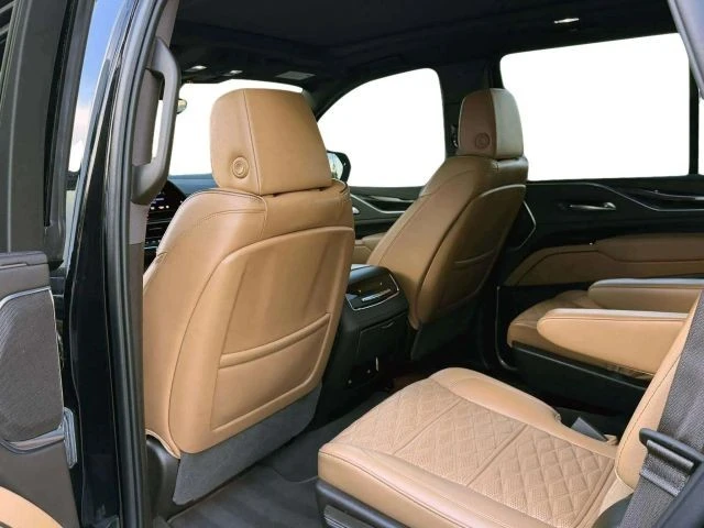 2022 Cadillac Escalade 5th Gen - Image 15 of 21