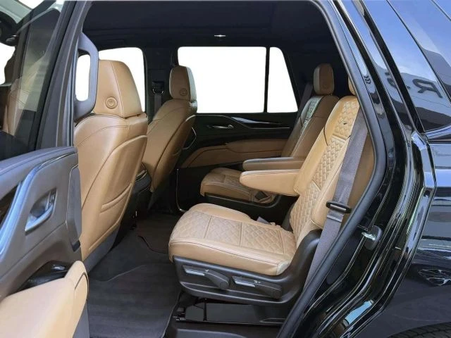 2022 Cadillac Escalade 5th Gen - Image 14 of 21