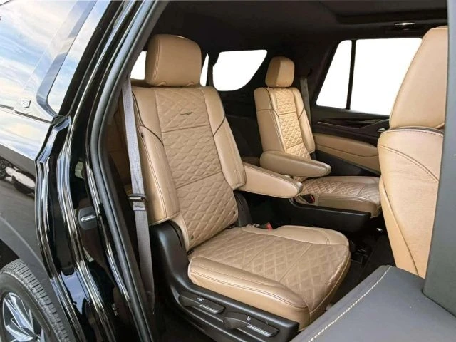 2022 Cadillac Escalade 5th Gen - Image 20 of 21
