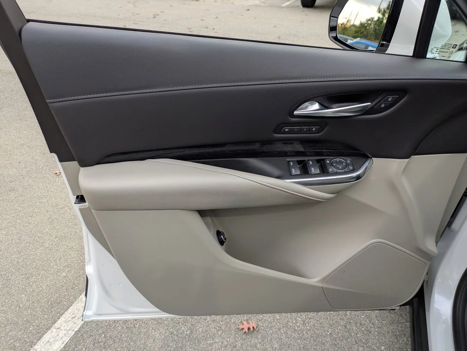 2022 Cadillac XT4 - Image 15 of 21