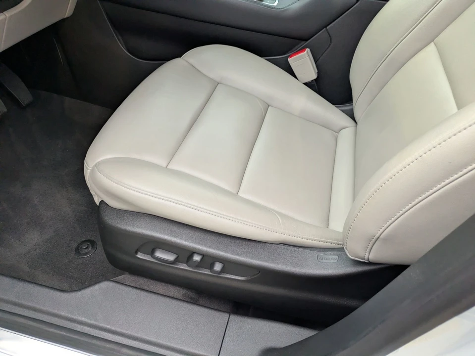 2022 Cadillac XT4 - Image 13 of 21