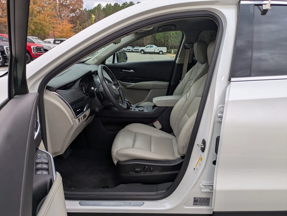 2022 Cadillac XT4 - Image 12 of 21