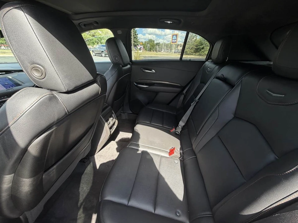 2022 Cadillac XT4 - Image 10 of 21