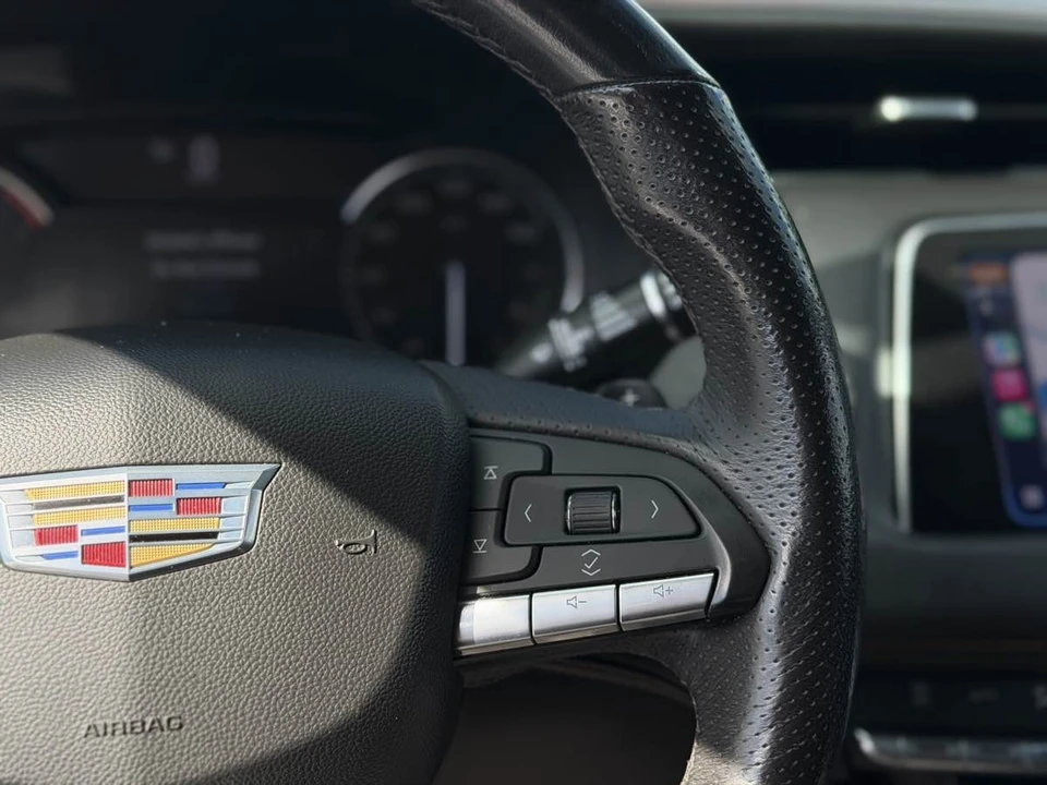 2022 Cadillac XT4 - Image 16 of 21
