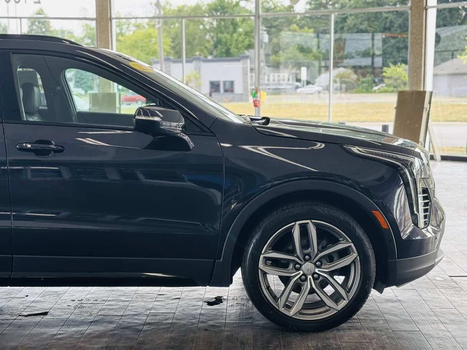2022 Cadillac XT4 - Image 5 of 31