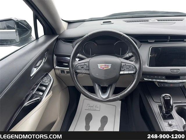 2022 Cadillac XT4 - Image 16 of 21