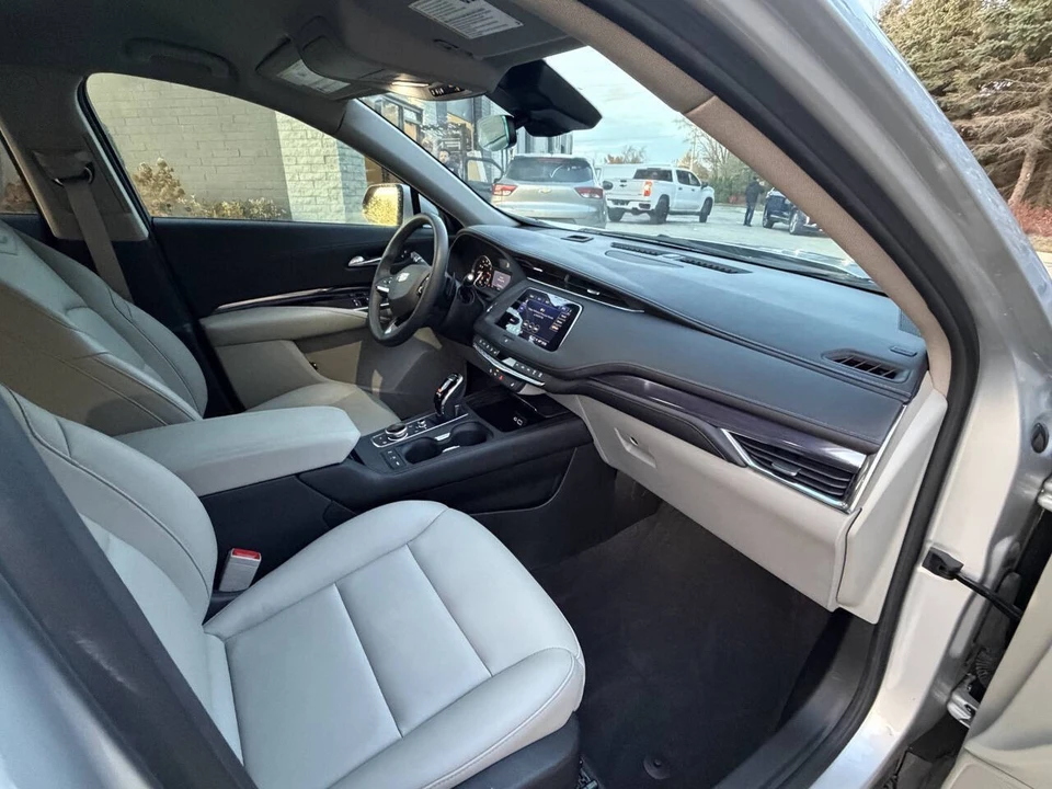 2022 Cadillac XT4 - Image 14 of 19