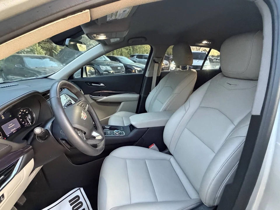 2022 Cadillac XT4 - Image 16 of 19