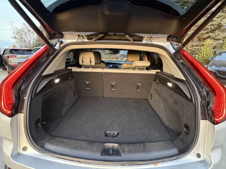2022 Cadillac XT4 - Image 10 of 19