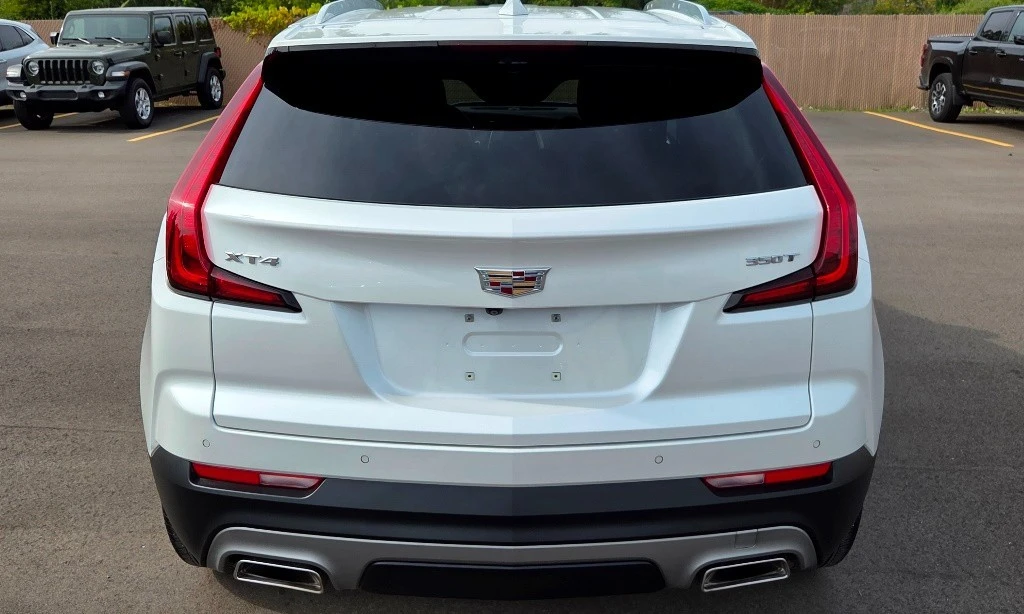 2022 Cadillac XT4 - Image 5 of 31