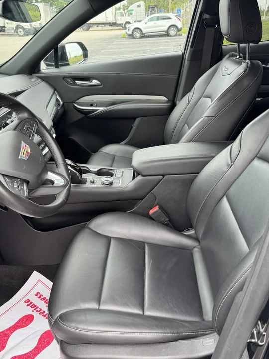 2022 Cadillac XT4 - Image 10 of 14