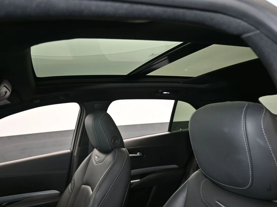 2022 Cadillac XT4 - Image 11 of 12