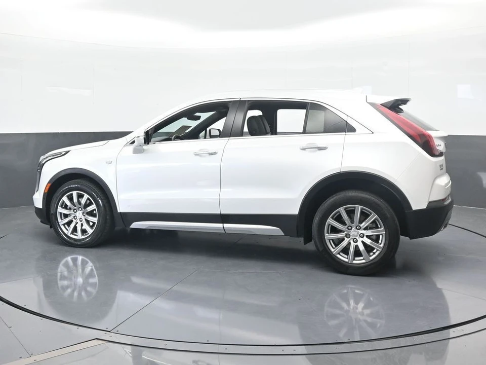 2022 Cadillac XT4 - Image 3 of 12