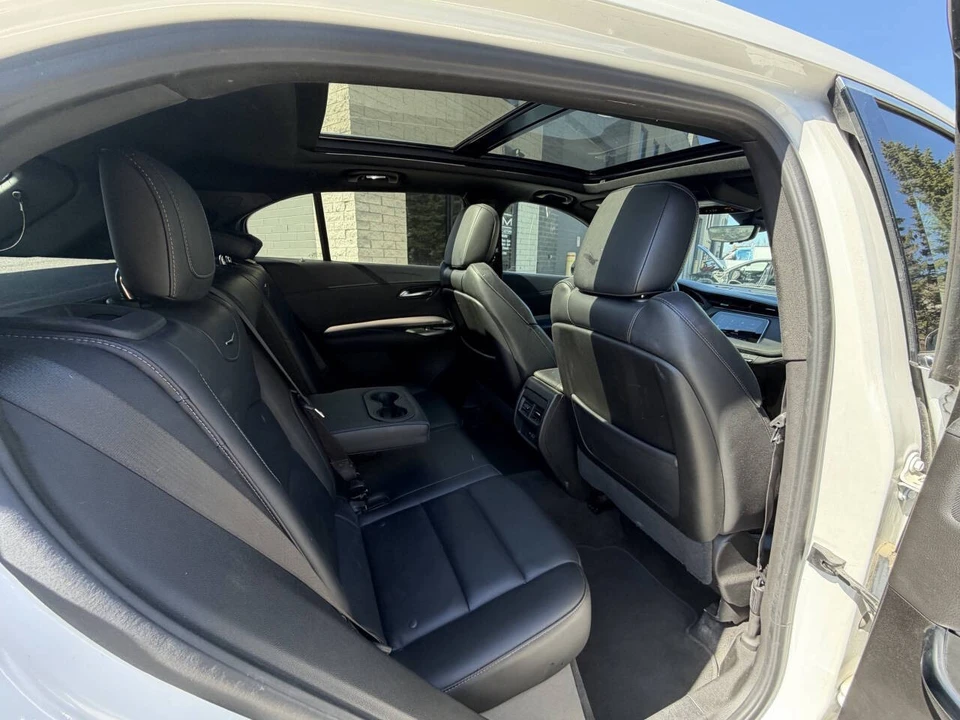 2022 Cadillac XT4 - Image 19 of 21
