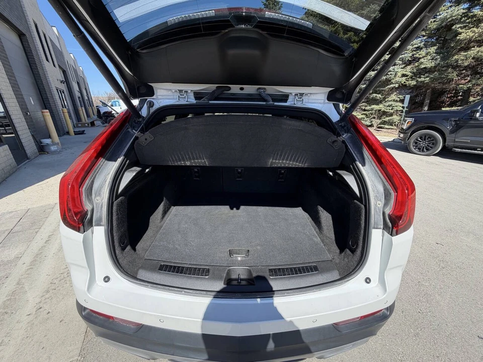2022 Cadillac XT4 - Image 14 of 21