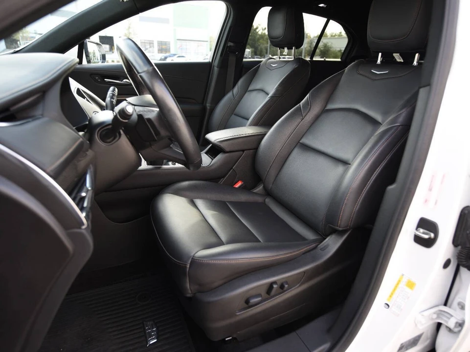 2022 Cadillac XT4 - Image 13 of 17
