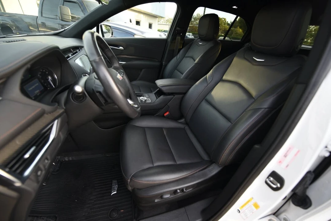2022 Cadillac XT4 - Image 10 of 17