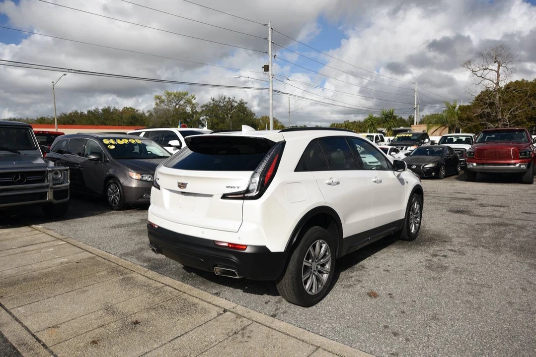 2022 Cadillac XT4 - Image 3 of 17
