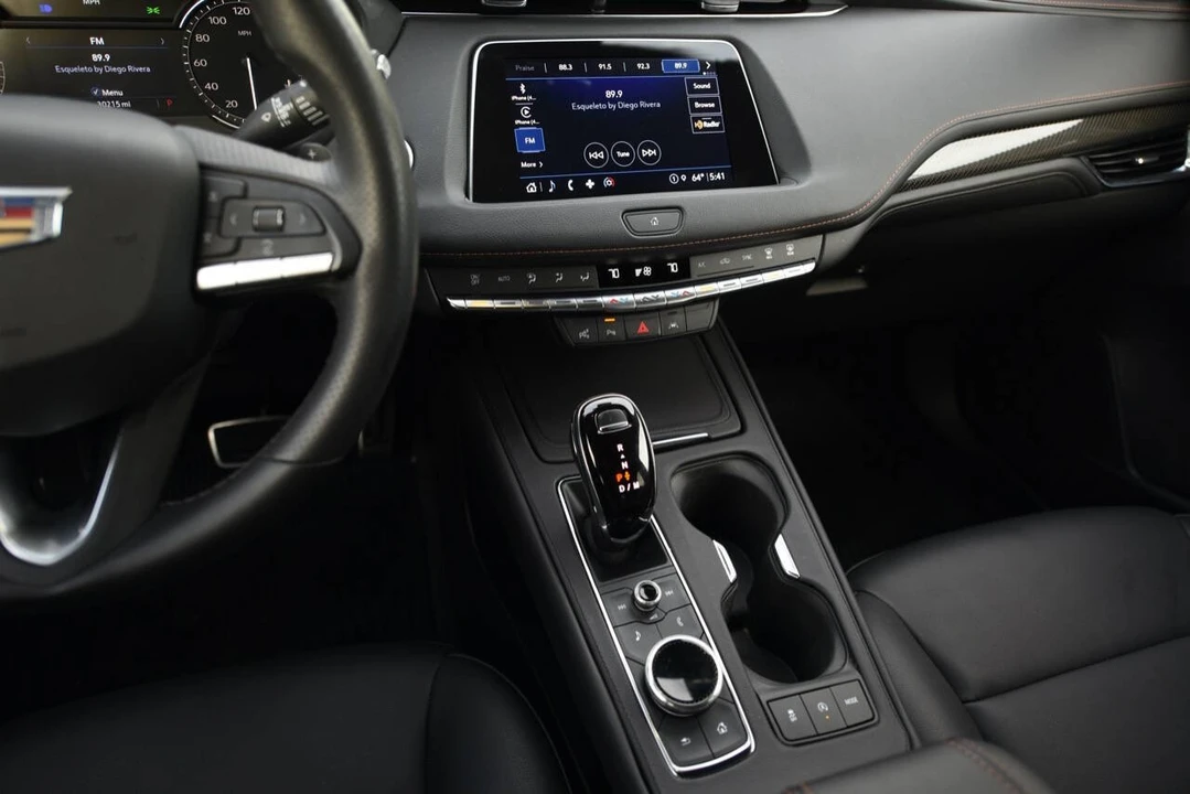 2022 Cadillac XT4 - Image 16 of 17
