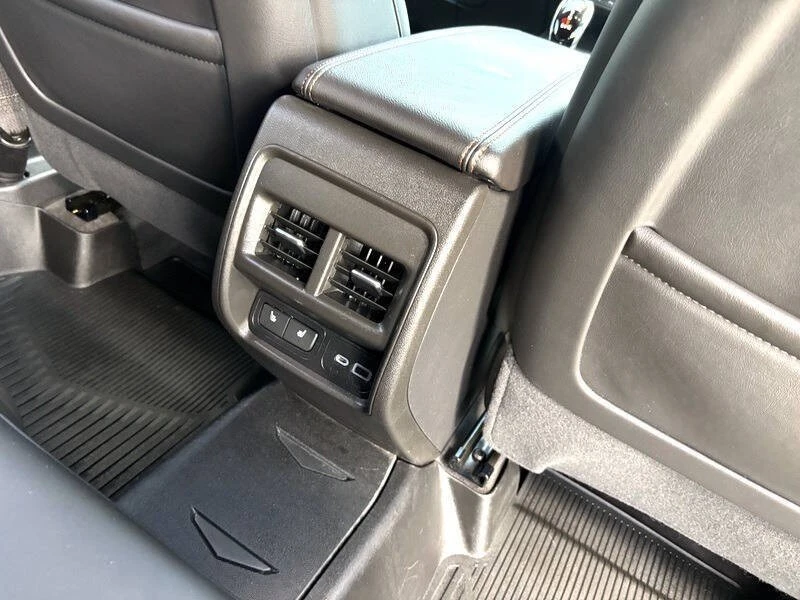 2022 Cadillac XT4 - Image 18 of 31