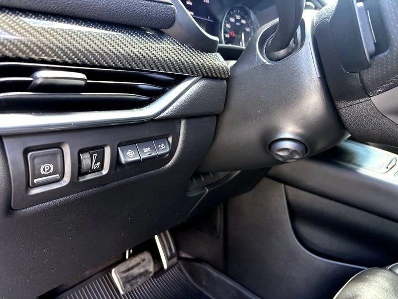 2022 Cadillac XT4 - Image 13 of 31