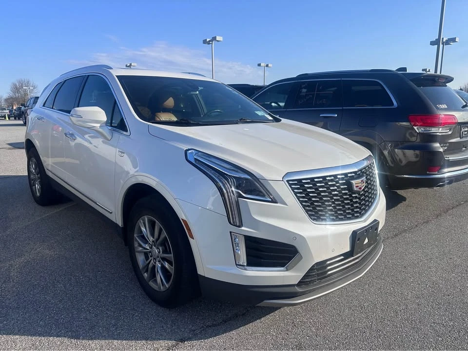 2022 Cadillac XT5 - Image 2 of 4