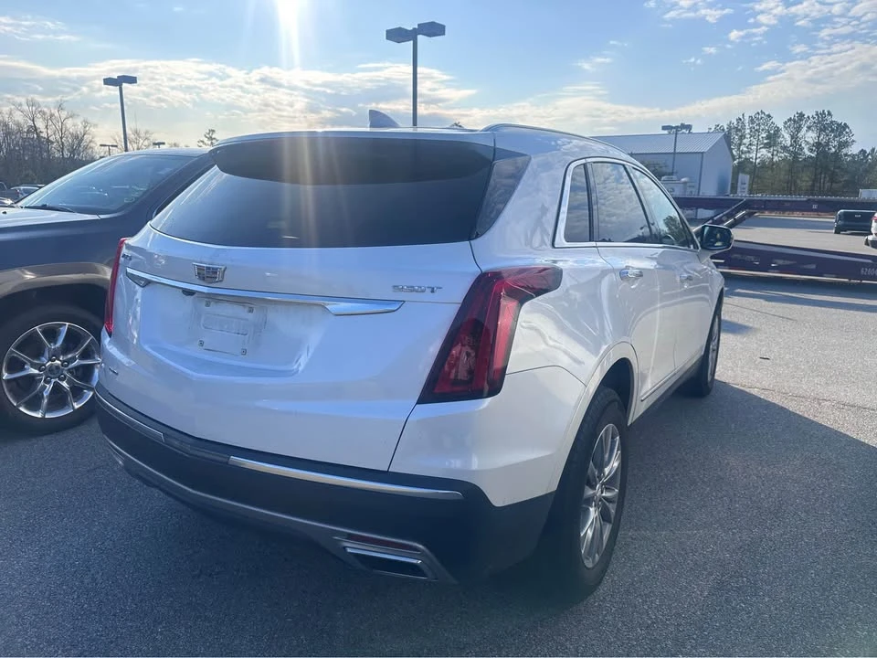 2022 Cadillac XT5 - Image 3 of 4