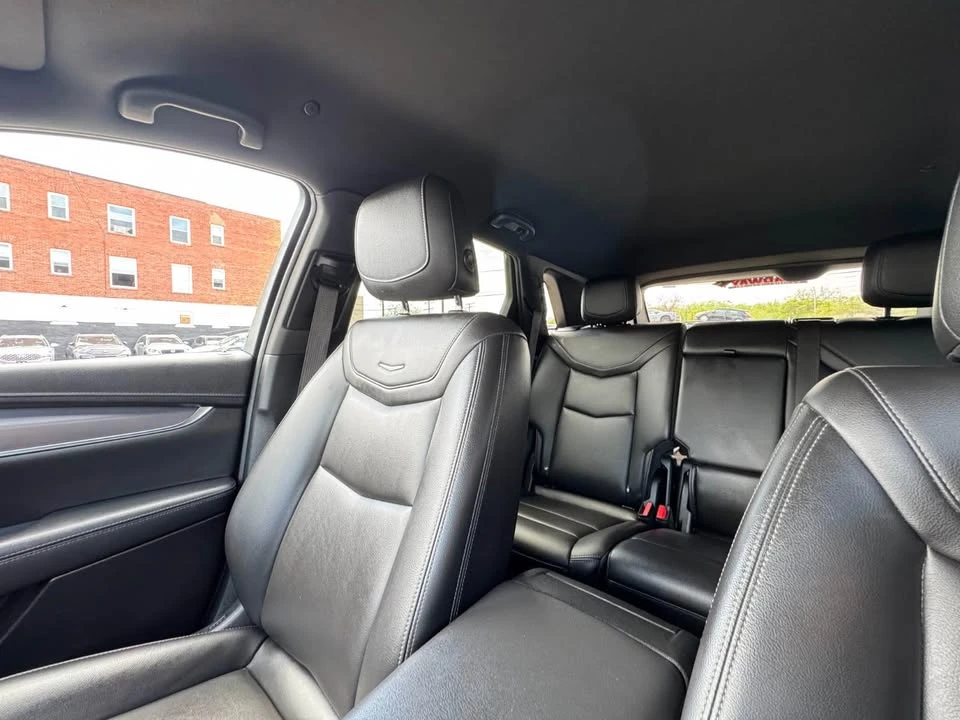 2022 Cadillac XT5 - Image 18 of 19