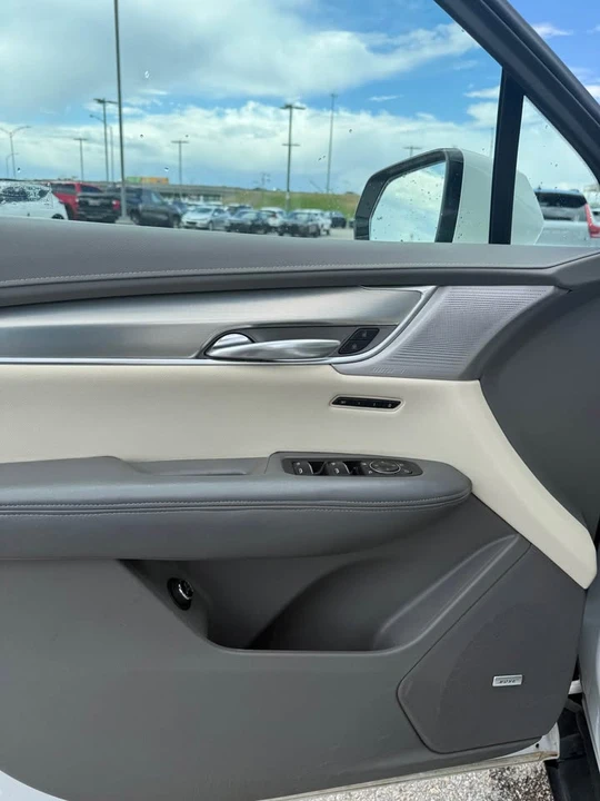 2022 Cadillac XT5 - Image 7 of 13