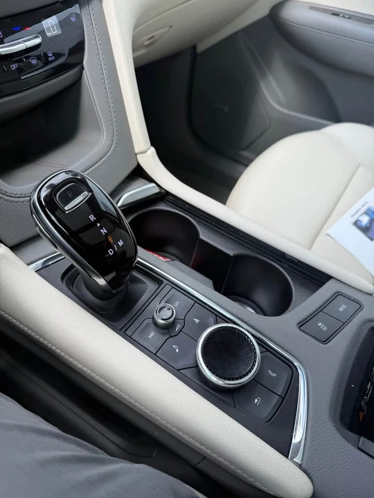 2022 Cadillac XT5 - Image 9 of 13