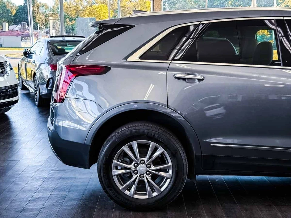 2022 Cadillac XT5 - Image 16 of 21