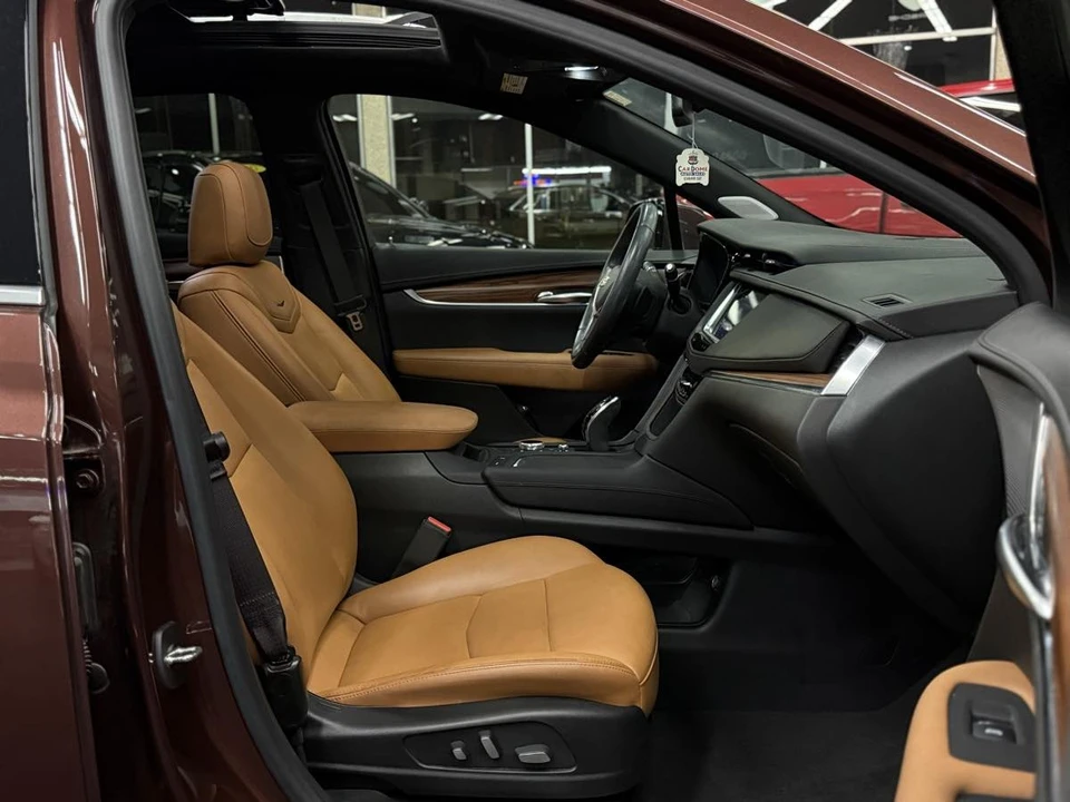 2022 Cadillac XT5 - Image 19 of 21