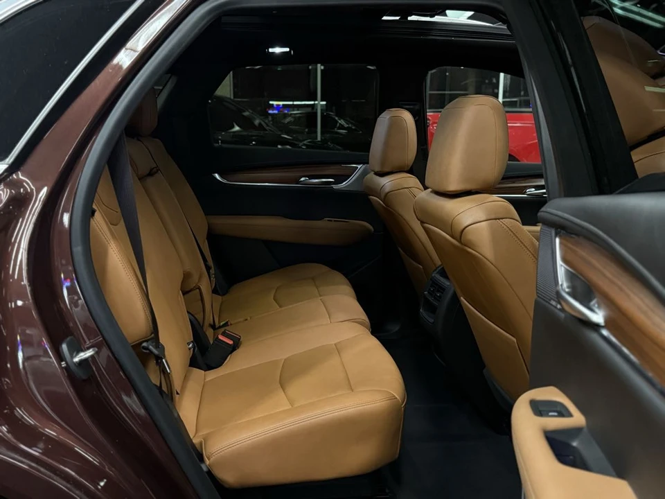 2022 Cadillac XT5 - Image 18 of 21