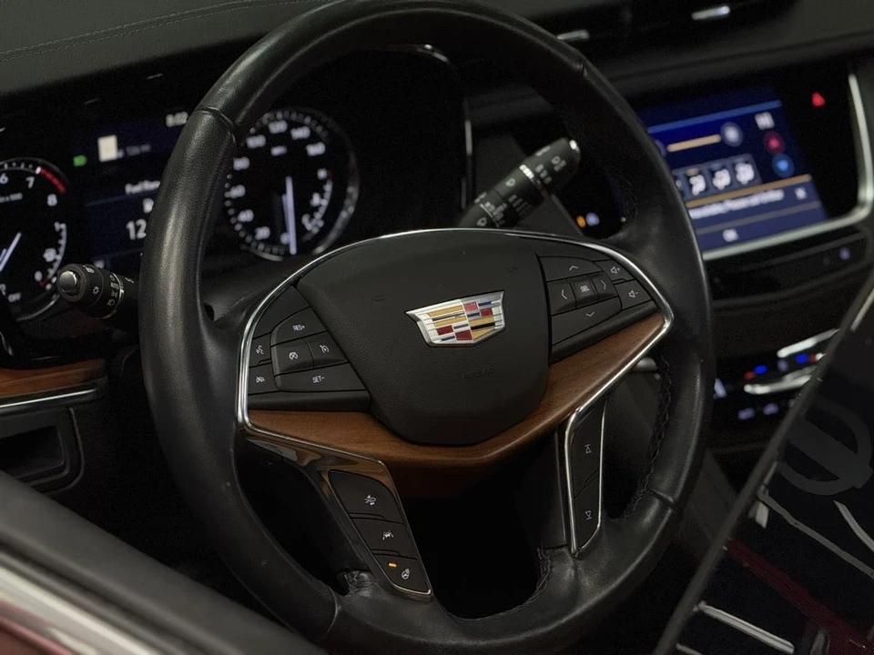 2022 Cadillac XT5 - Image 19 of 21