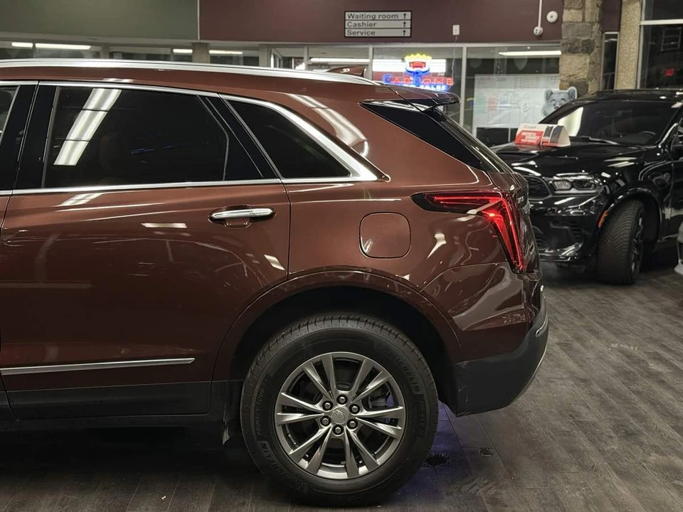 2022 Cadillac XT5 - Image 10 of 21