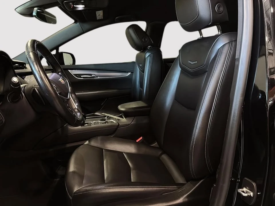 2022 Cadillac XT5 - Image 8 of 10