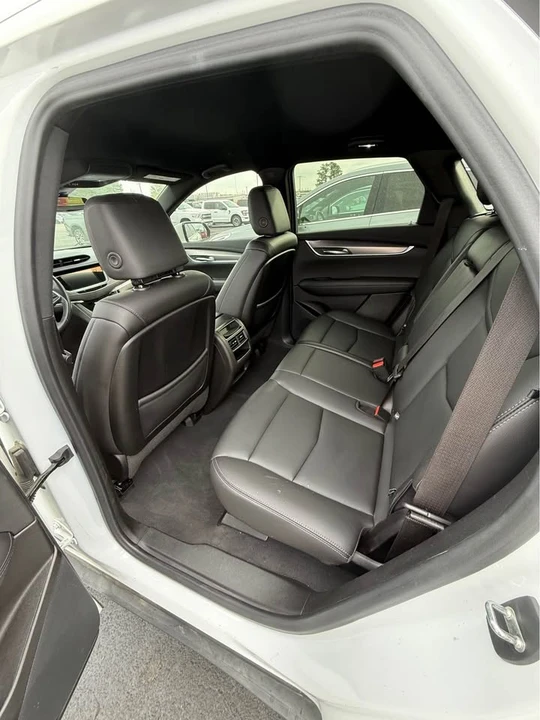 2022 Cadillac XT5 - Image 5 of 11