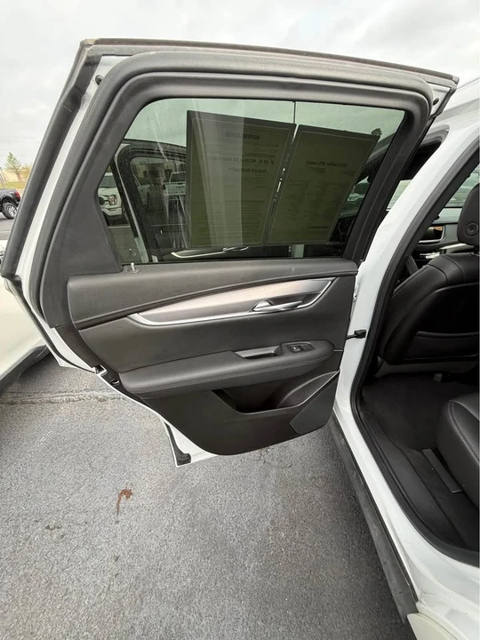 2022 Cadillac XT5 - Image 4 of 11