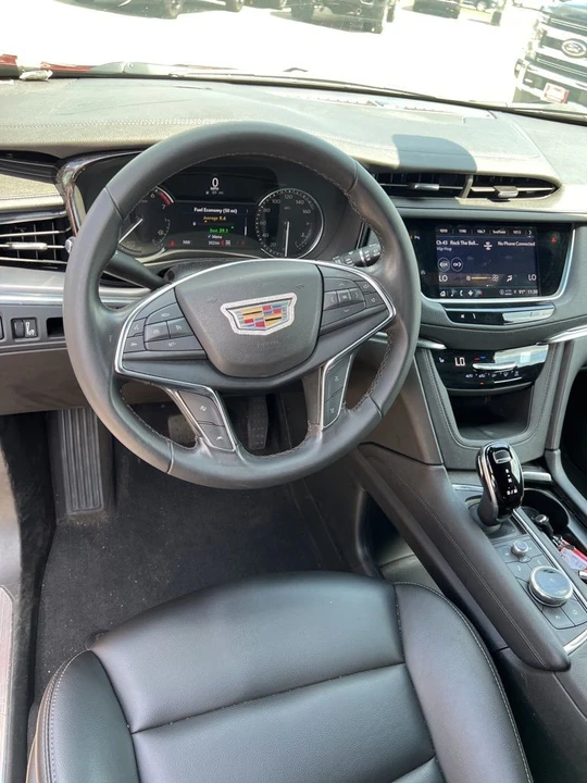 2022 Cadillac XT5 - Image 11 of 12
