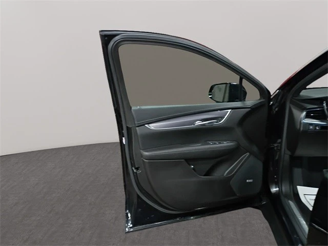 2022 Cadillac XT5 - Image 11 of 12