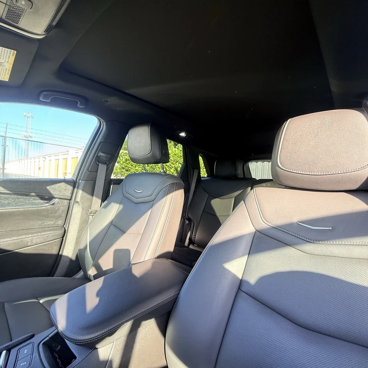 2022 Cadillac XT5 - Image 16 of 21