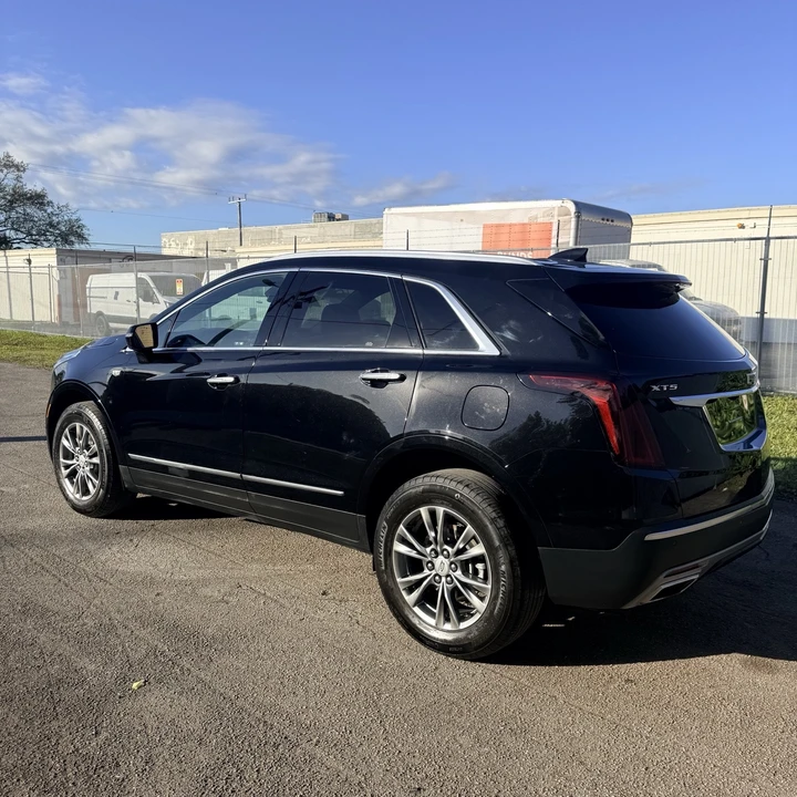 2022 Cadillac XT5 - Image 4 of 21