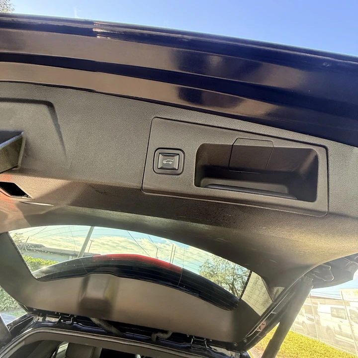 2022 Cadillac XT5 - Image 15 of 21