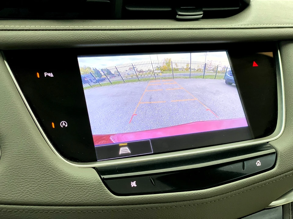 2022 Cadillac XT5 - Image 15 of 21