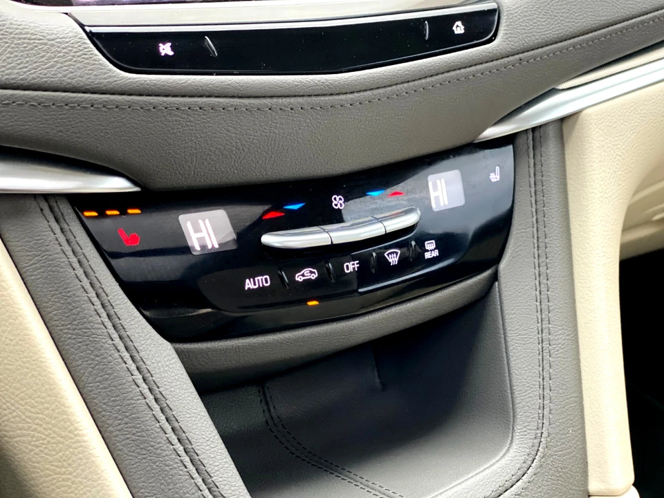 2022 Cadillac XT5 - Image 13 of 21